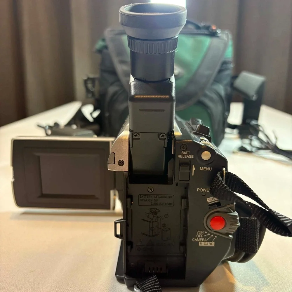 Panasonic Palmcorder MiniDV Camcorder Kit 20x Zoom Vintage Y2K Tested Bag Charge